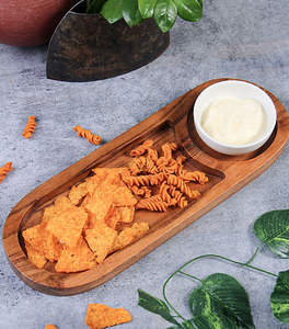 Plateau Chip & Dip Plateau en bois avec bol en laiton Serve Cheese Holiday Snacks et plus encore - Product Image 2