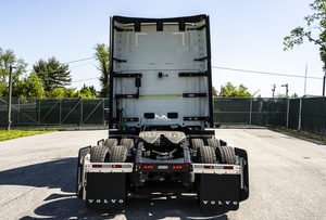 Meilleure Offre 2025 : Camion Semi-Remorque le Moins Cher avec Moteur D13, Cabine avec Lit, Véhicule Commercial de Transport de Marchandises - Product Image 2