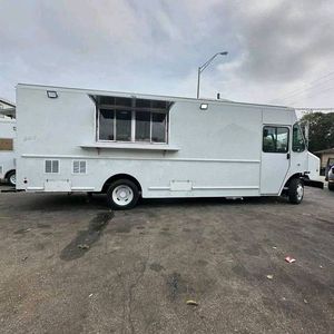 Camión de comida móvil usado 4x4 - Product Image 2