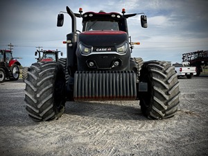Tracteur 4x4 robuste IH Magnum 340, 20 CV, couple élevé, capacité de travail exceptionnelle, pour grandes surfaces agricoles - Product Image 2