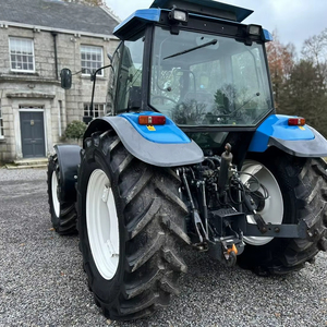 Tractores Usados y Nuevos de Primera Calidad a Bajo Precio - Tractores Holland 4WD en Venta en Existencia - Product Image 1