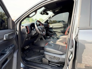 Neuf/Occasion 2024 F O R D RANGER RAPTOR Noir 5.0-6L V8 Turbo Essence AUTOMATIQUE Phares LED Sièges en Cuir Foncé Pneus R17 Euro VI - Product Image 4