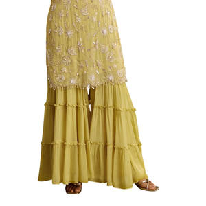 Chinon jaune clair brodé Kurta Sharara avec tour de cou Dupatta pour les cérémonies de gros mariages réceptions et personnalisé - Product Image 6