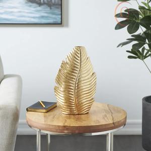 Vase de table en métal artistique avec un design accrocheur, parfait pour les maisons modernes et les espaces intérieurs élégants - Product Image 3