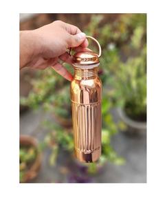 Bouteille en cuivre pur artisanale avec un design écologique et étanche pour le stockage de l'eau fraîche et une meilleure hydratation - Product Image 5