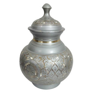 Urne commémorative en métal moderne et élégante pour les cendres Bijoux de souvenir de crémation à la mode avec gravure personnalisée de nom et de date - Product Image 3