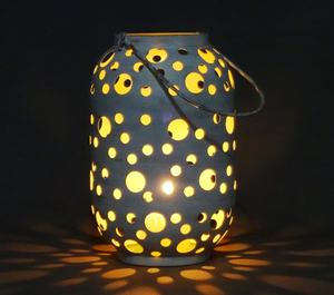 Soporte de pilar de vela hecho a mano de hierro antiguo, farol decorativo de Mesa para el hogar, Navidad de rejilla de corte, regalo de Pascua Matki - Product Image 2