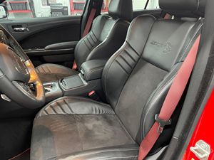 Dodge Charger SRT Hellcat Widebody Turbo Izquierdo 2023 717-hp Supercargado HemiV8 TorRed Último Año Sin Modificar Venta de Auto Usado - Product Image 3