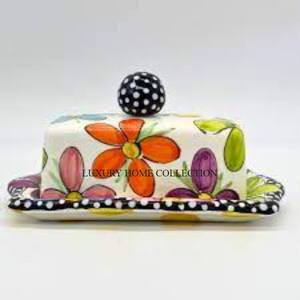 Beurrier artistique en métal antique avec un design magnifiquement détaillé faisant complément idéal aux cuisines traditionnelles et rustiques - Product Image 4