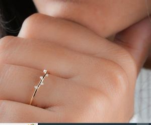 แหวนเพชรทรงกลมแบบเรียบสำหรับผู้หญิงสไตล์น่ารักราคาดีที่สุดสำหรับงานแต่งงานจากผู้ผลิตอินเดีย - Product Image 2