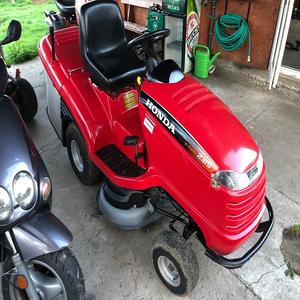 Compre tractores de jardín con diseño de calidad premium Entrega rápida disponible para todas las necesidades de paisajismo Eficiente y duradero - Product Image 6