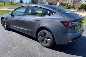 Modèle 3 RWD 2023 d'occasion en excellent état, faible kilométrage, aucun problème mécanique, prêt à rouler, prix de gros - Product Image 5