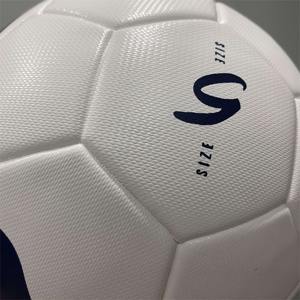 ลูกฟุตบอลคุณภาพสูง ผลิตจากวัสดุ PU แบบไร้รอยต่อ ทนทานต่อแรงเสียดทาน เหมาะสำหรับการฝึกซ้อมและการแข่งขันกลางแจ้ง - Product Image 6