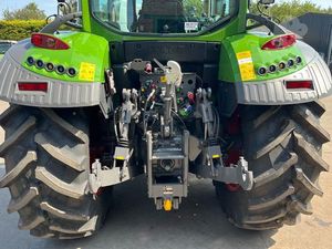 Tractor de Ruedas FENDT 513 VARIO R1W 2023, 480/65T28, Caja de Cambios Automática, 120HP, 4WD, Componentes Principales del Tractor Agrícola, MOTOR AGCO - Product Image 2
