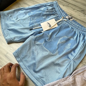 Logotipo personalizable de malla de poliéster de doble capa Pantalones cortos para correr Transpirable Entrenamiento suelto Fitness Estilo casual 6XL Patrón vintage - Product Image 3