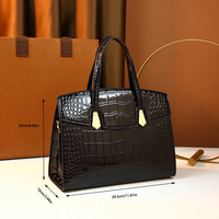 Sac fourre-tout structuré en cuir PU gaufré crocodile pour femme, avec quincaillerie triangulaire dorée, double poignée supérieure, sac à main de luxe pour le bureau