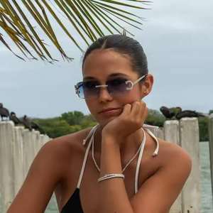 Gafas de Sol de Diseño de Lujo Unisex, Ligeras, con Lentes Degradados y Diamantes Moissanite, Cómodas para Uso Diario - Product Image 2