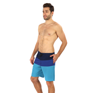 Shorts de sport pour homme, taille élastique, course à pied, entraînement, uni, noir, séchage rapide, avec doublure en mesh et poches arrière - Product Image 2
