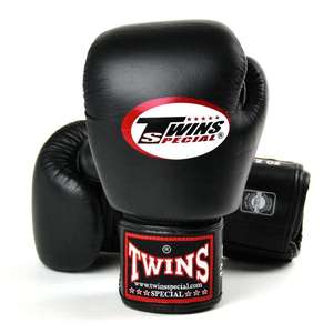 Guantes de Boxeo Twins Negros para Kickboxing y Muay Thai, Guantes de Boxeo de Piel Genuina para Sparring, Guantes de Boxeo Twins Profesionales Personalizados - Product Image 1