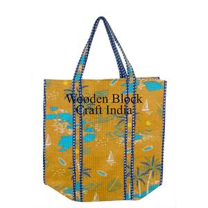 Bolsas de tela de algodón hechas a mano con estampados vibrantes, elegantes, ecológicas y para uso diario o para regalar a mujeres. - Product Image 4