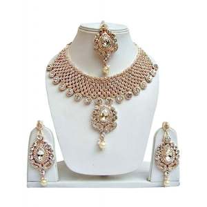 Voiles de mariée pakistanaise Bijoux pakistanais élégants pour les futures mariées - Product Image 1