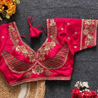 สีแดงม่วง