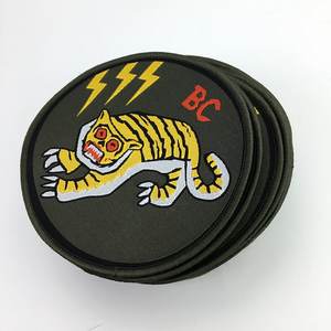 Badges brodés de créateurs patchs tissés à logo complet pour vestes chapeaux vêtements-décoration en dentelle de caoutchouc en forme de fleur de coeur - Product Image 5