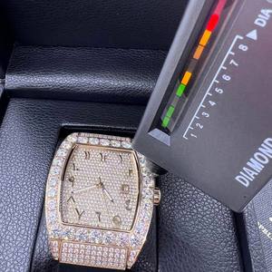 Reloj de Lujo Personalizado con Incrustaciones de Diamantes, Mecánico Automático, Estilo Hip Hop, Unisex, con Engaste Invisible, Esmeralda Baguette VVS1, Correa de Cuero - Product Image 4