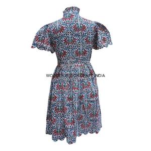 Robes midi modernes pour femmes en coton 100% avec col en V, manches courtes, imprimé floral, poches - Vêtements de soirée et de détente - Product Image 6