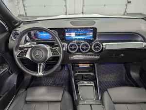 GLB 250 AWD 4MATIC 2025 usado con motor turbo de 2.0L en línea de 4 cilindros y asistencia híbrida suave - Product Image 6