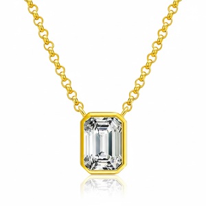 Collar con Colgante de Moissanita con Corte Esmeralda de 3 Quilates, Engaste de Bisel, Personalizado, para Mujer, Moderno, Plata 925, para Fiesta de Bodas - Product Image 1