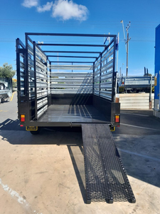 12 x 6 Box Cattle <b>Trailer</b> 3.5 Ton Heavy Duty Removable Crate Cattle, Sheep, Pig Transport Semi <b>Trailer</b> Wholesale Factory Price - Product Image 3