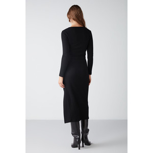 ETHIQUET Agneska เสื้อครอปแขนยาวคอวีผ้าถักเนื้อยืดสำหรับผู้หญิง - Product Image 3