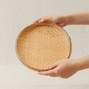 Les plateaux en bambou fabriqués à la main apportent un charme rustique à votre maison, alliant l'élégance naturelle à la tradition vietnamienne intemporelle. - Product Image 2