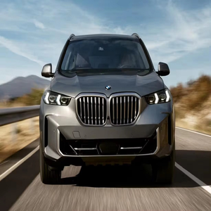 BMW X5 xDrive40d avec pack M Sport Pro, Assistant de conduite professionnel et Assistant de stationnement professionnel - Product Image 1