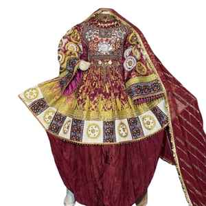 Dernière robe traditionnelle pashtun kuchi 2026 avec des motifs audacieux, manches longues, en mousseline de soie, robe pour femmes, broderie authentique faite à la main - Product Image 1