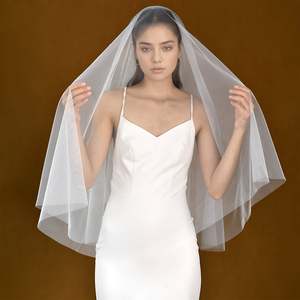 Peineta para el Cabello Bridella M51-I de Malla Color Marfil - Ajuste Cómodo y Seguro, Accesorio para Velo de Novia para Bodas, Bailes de Graduación y Eventos Formales - Product Image 2