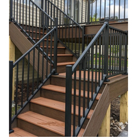 Garde-corps et rampes contemporains en fer forgé et aluminium au design moderne pour balcon et escalier, utilisation intérieure/extérieure, écologiques et résistants à l'eau