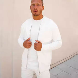 2025 nouveauté hommes qualité supérieure brodé sweat haut respirant Logo personnalisé à la mode solide motif hivers à capuche - Product Image 3