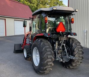 Nouveau tracteur à roues 4x4 Massey Ferguson avec moteur de 100 CV, boîte de vitesses automatique et roulement pour utilisation agricole miniature 4WD - Product Image 4