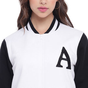 Chaqueta universitaria personalizada de lana de moda para mujer Servicio OEM transpirable ecológico de invierno - Product Image 6