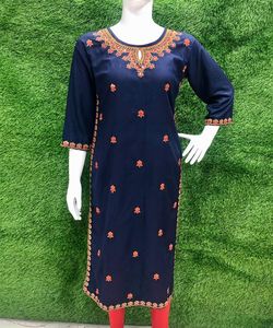 Collection d'été à base régulière Kurti à coupe longue avec un beau travail de broderie Prix le plus bas Vêtement ethnique indien Alphanumero - Product Image 4