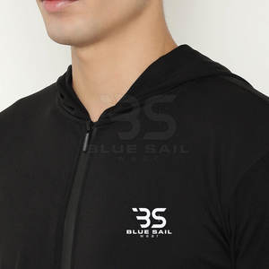 Chándal completo para hombre con corte atlético y dobladillos acanalados para un chándal de hombre moderno y a medida - Product Image 6