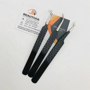 คีมคีบขนตาแบบเส้นใยเกรดสำหรับการผ่าตัดออกแบบโลโก้ได้อย่างมืออาชีพด้ามจับที่สมบูรณ์แบบทำจากสเตนเลสเคลือบสีดำทนทาน - Product Image 2