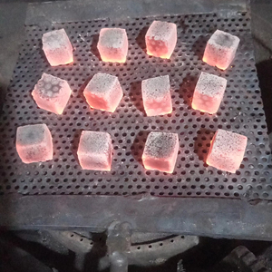 La mejor opción para quienes son apasionados por la barbacoa y fumar hookah: carbón vegetal en briquetas de primera calidad de Indonesia. - Product Image 1