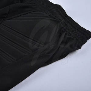 Uniforme de Portero Personalizado en Color Sólido, Hecho con el Mejor Material 100% Poliéster, Logotipo Personalizado, Diseño Personalizado, Ligero, Transpirable y de Secado Rápido - Product Image 6