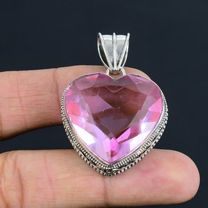 Colgante de ajuste de bisel Chapado en plata de ley 925 con forma de corazón de corte facetado de cuarzo Topacio místico de alta calidad para mujer - Product Image 1