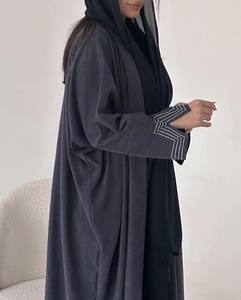Abaya Larga de Satén de Lujo Personalizada al por Mayor para Mujer, Talla Pequeña, Mangas con Volantes, Antiarrugas, Hecha a Mano, de Seda de Alta Calidad, Estilo Dubai Musulmán - Product Image 5