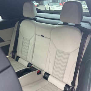 Occasion 2024, faible kilométrage, transmission automatique, sièges en cuir, sans accident et prêt à être expédié. - Product Image 4