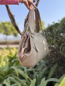 Fashionable Genuine Leather Tote Bag Stylish Purse Real Leather Unique Designer Big Size Bags <b>for</b> Women's Multi Use Hand Purse - Product Image 2